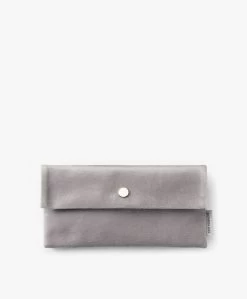 By Dariia Day Mulberry Zijden Slaapmasker - French Beige 12 By Dariia Day Mulberry Zijden Slaapmasker - French Beige -Boetiek Modewinkel 01d9b731 164c 4c9c 9748 1ac1f68bd6a0