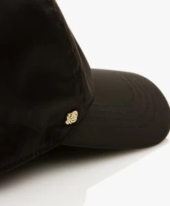 By Malene Birger Aubriel Satijnen Pet - Zwart 12 By Malene Birger Aubriel Satijnen Pet - Zwart -Boetiek Modewinkel 024073cb b0b0 4c05 8a99 fd22c65e1bc9 01