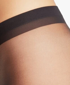 Falke Shelina Ultra-Transparante 12 Denier Panty - Zwart 9 Falke Shelina Ultra-Transparante 12 Denier Panty - Zwart -Boetiek Modewinkel 076ec853 1c41 43bf 81ad 6db51dfbbf31 03