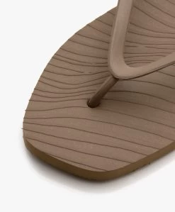 Sleepers Slim Tapered Teenslippers Van Natuurlijk Rubber - Zand 19 Sleepers Slim Tapered Teenslippers Van Natuurlijk Rubber - Zand -Boetiek Modewinkel 174e8dd9 3e98 426e ae62 f5564c59a8a0 04