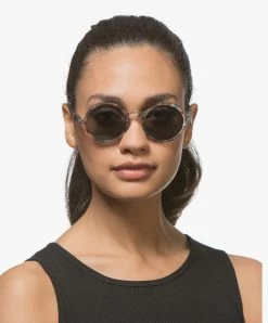 Izipizi Sun #G Zonnebril - Blauw Tortoise/Grijze Glazen 15 Izipizi Sun #G Zonnebril - Blauw Tortoise/Grijze Glazen -Boetiek Modewinkel 180424 izipizi sun g zonnebril rond montuur blauw tortoisegrijze glazen 02