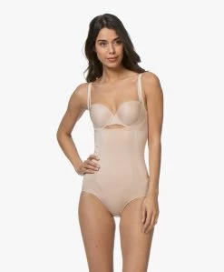 Spanx® Oncore Open-Bust Bodysuit - Soft Nude 11 Spanx® Oncore Open-Bust Bodysuit - Soft Nude -Boetiek Modewinkel 190404 SPANX OnCore Open Bust Bodysuit Soft Nude 08