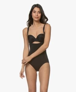Spanx® Oncore Open-Bust Bodysuit - Zwart -Boetiek Modewinkel 190404 SPANX OnCore Open Bust Bodysuit Zwart 09
