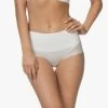Spanx® Undie-Tectable Lace Hi-Hipster - Powder 1 Spanx® Undie-Tectable Lace Hi-Hipster - Powder -Boetiek Modewinkel 190404 SPANX Undie tectable Lace Hi Hipster Powder 03