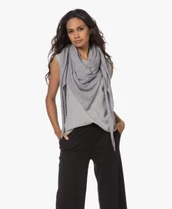Resort Finest Cashmeremix Sella Driehoek Sjaal - Grijs
