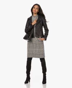 Panara Overknee Stretchlaarzen Met Hak - Zwart 17 Panara Overknee Stretchlaarzen Met Hak - Zwart -Boetiek Modewinkel 220823 ac5f20bd bb28 47e6 a8da 71bfa696f0e6