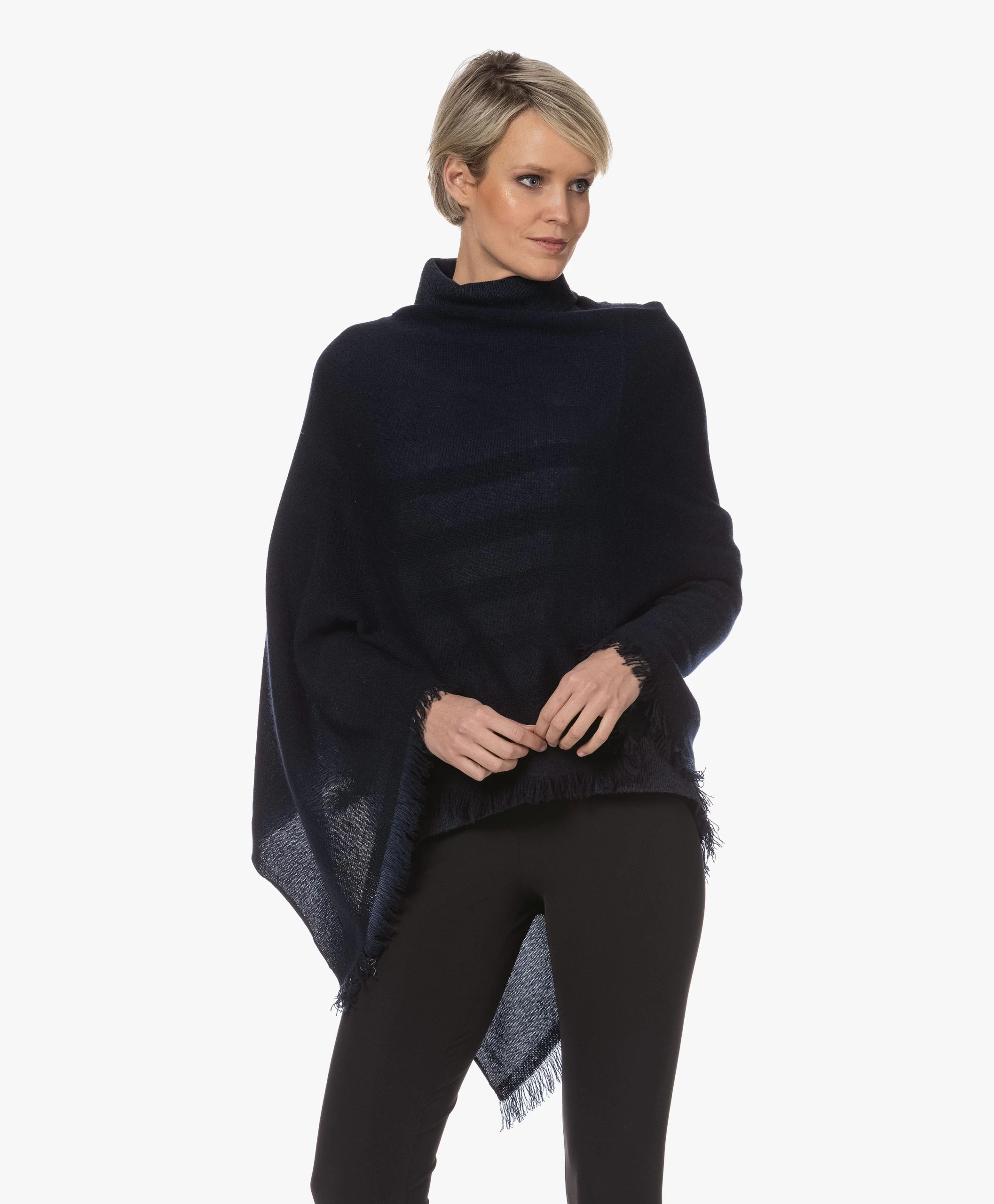 Repeat Franje Poncho In Biologisch Cashmere - Navy 3 Repeat Franje Poncho In Biologisch Cashmere - Navy