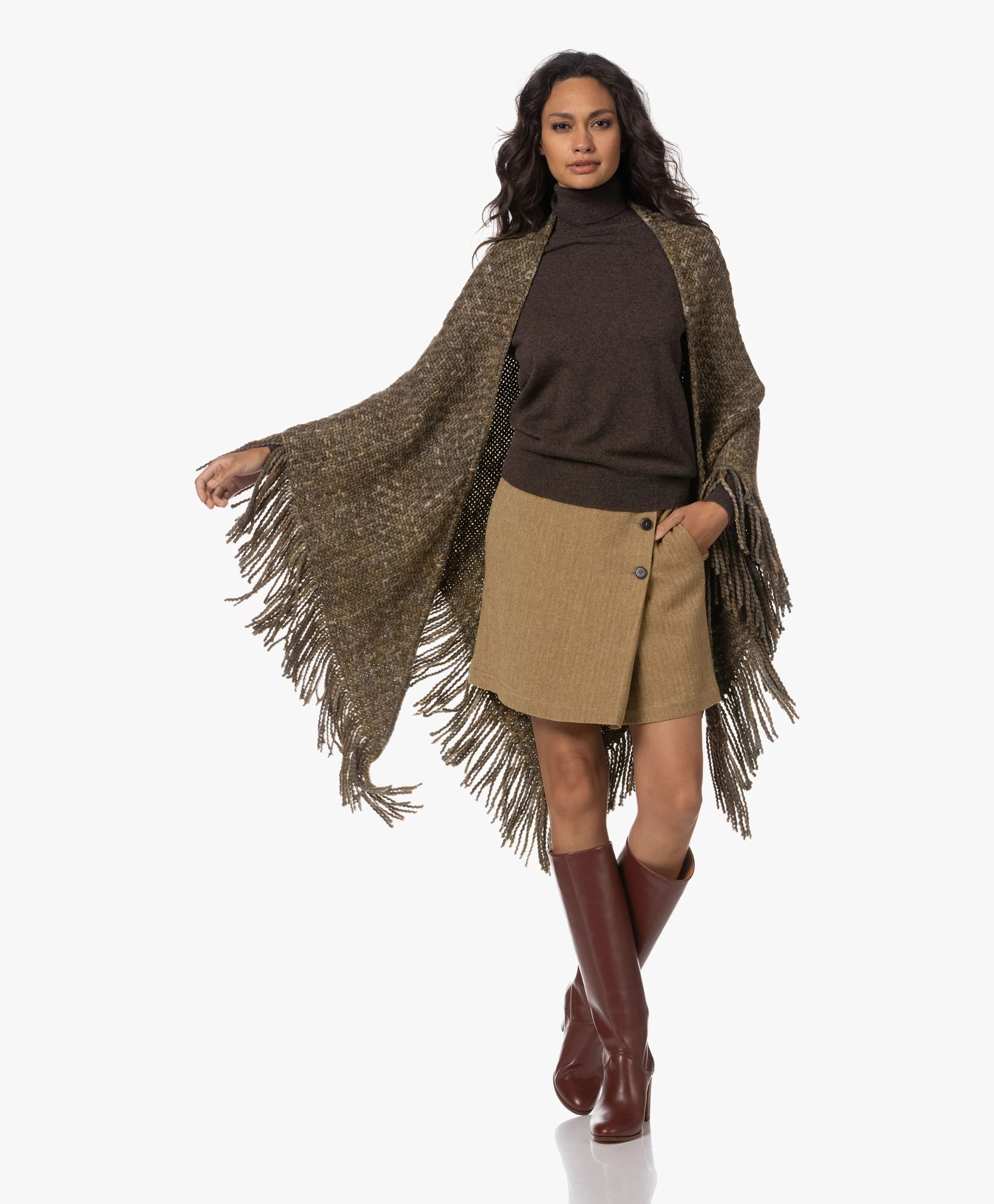 Manos Del Uruguay Merino Wolmix Poncho - Bruintinten 3 Manos Del Uruguay Merino Wolmix Poncho - Bruintinten