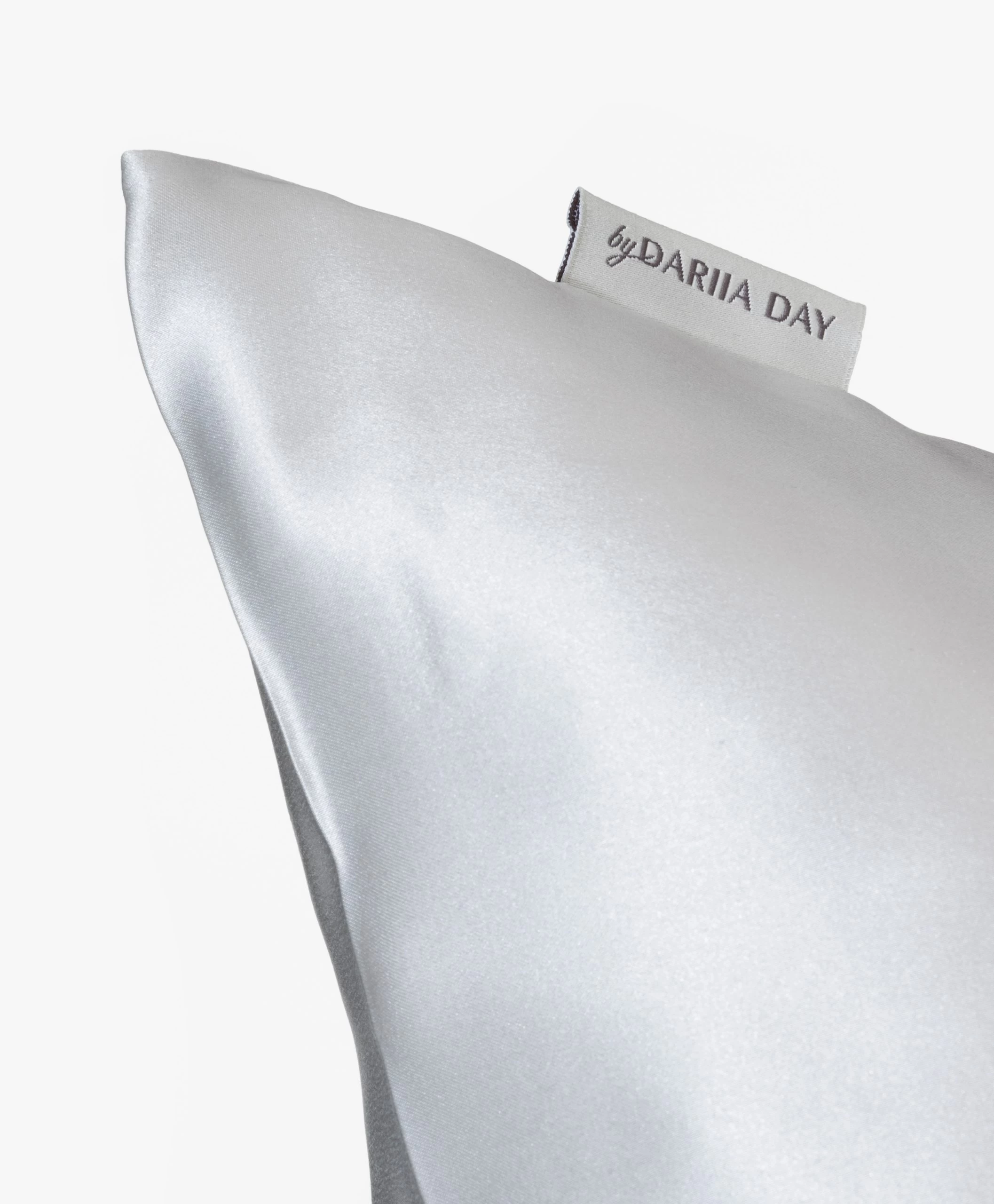 By Dariia Day Mulberry Zijden Kussensloop - Zilvergrijs 7 By Dariia Day Mulberry Zijden Kussensloop - Zilvergrijs - Afbeelding 5