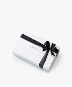 By Dariia Day Mulberry Zijden Kussensloop - Zilvergrijs 10 By Dariia Day Mulberry Zijden Kussensloop - Zilvergrijs -Boetiek Modewinkel 452334dd 4662 4839 9d05 8974cd3c52a2