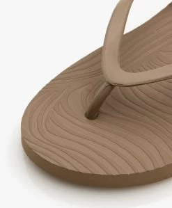 Sleepers Slim Teenslippers Van Natuurlijk Rubber - Zand 18 Sleepers Slim Teenslippers Van Natuurlijk Rubber - Zand -Boetiek Modewinkel 54cce18e 448b 456e 8b1f 9acb87e319df 215