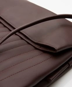 Monk & Anna Kitaro Doorgestikte Vegan Leren Schoudertas - Mahogany -Boetiek Modewinkel 6190cf04 8419 47f3 9a9f 62a63fcc3056 01