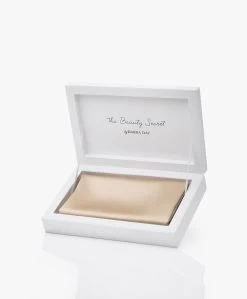 By Dariia Day Mulberry Zijden Kussensloop - French Beige 9 By Dariia Day Mulberry Zijden Kussensloop - French Beige -Boetiek Modewinkel 66631908 0e31 4d76 b8af 94b1c957895b