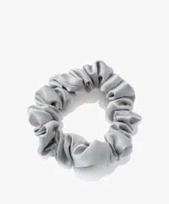 By Dariia Day Mulberry Zijden Scrunchie Small - Zilvergrijs 7 By Dariia Day Mulberry Zijden Scrunchie Small - Zilvergrijs -Boetiek Modewinkel 6c075ea0 2ca8 453b bd74 ecf5af5f1780
