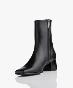 Filippa K Eileen Leren Laarzen - Zwart 19 Filippa K Eileen Leren Laarzen - Zwart -Boetiek Modewinkel Filippa K Eileen Leather Boot Black 05