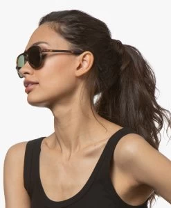 Izipizi Sun #I Zonnebril - Tortoise/Groene Glazen 16 Izipizi Sun #I Zonnebril - Tortoise/Groene Glazen -Boetiek Modewinkel IZIPIZI SUN I Zonnebril TortoiseGroene Glazen 164