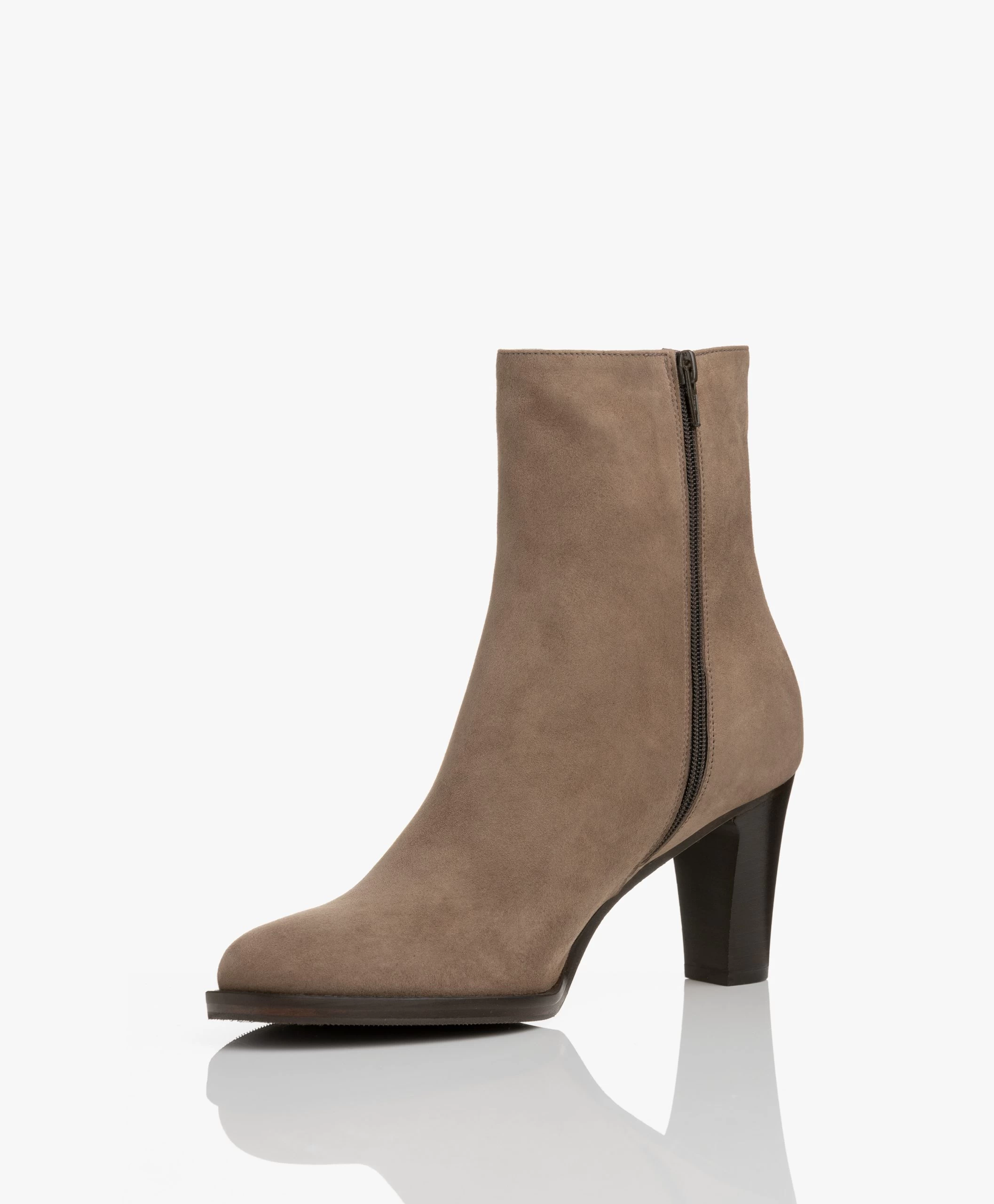 Panara Suède Enkellaars Met Hak - Taupe 7 Panara Suède Enkellaars Met Hak - Taupe - Afbeelding 5