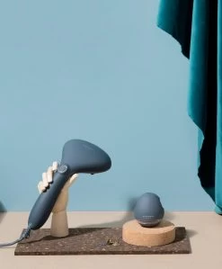 Steamery Cirrus No.2 Travel Stoomapparaat - Blauw -Boetiek Modewinkel Steamery Cirrus No2 Steamer Blue 05