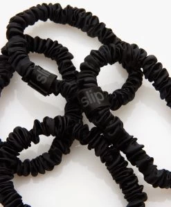 Slip™ 4-Pack Skinnies Zijden Scrunchies - Zwart 8 Slip™ 4-Pack Skinnies Zijden Scrunchies - Zwart -Boetiek Modewinkel c51aa598 1293 4b24 9037 c877eb41e138 02