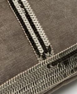 Vanessa Bruno Grote Linnen Shopper Met Rits - Kaki 12 Vanessa Bruno Grote Linnen Shopper Met Rits - Kaki -Boetiek Modewinkel cdc76667 fe94 4d08 b767 3db84a785d75 02