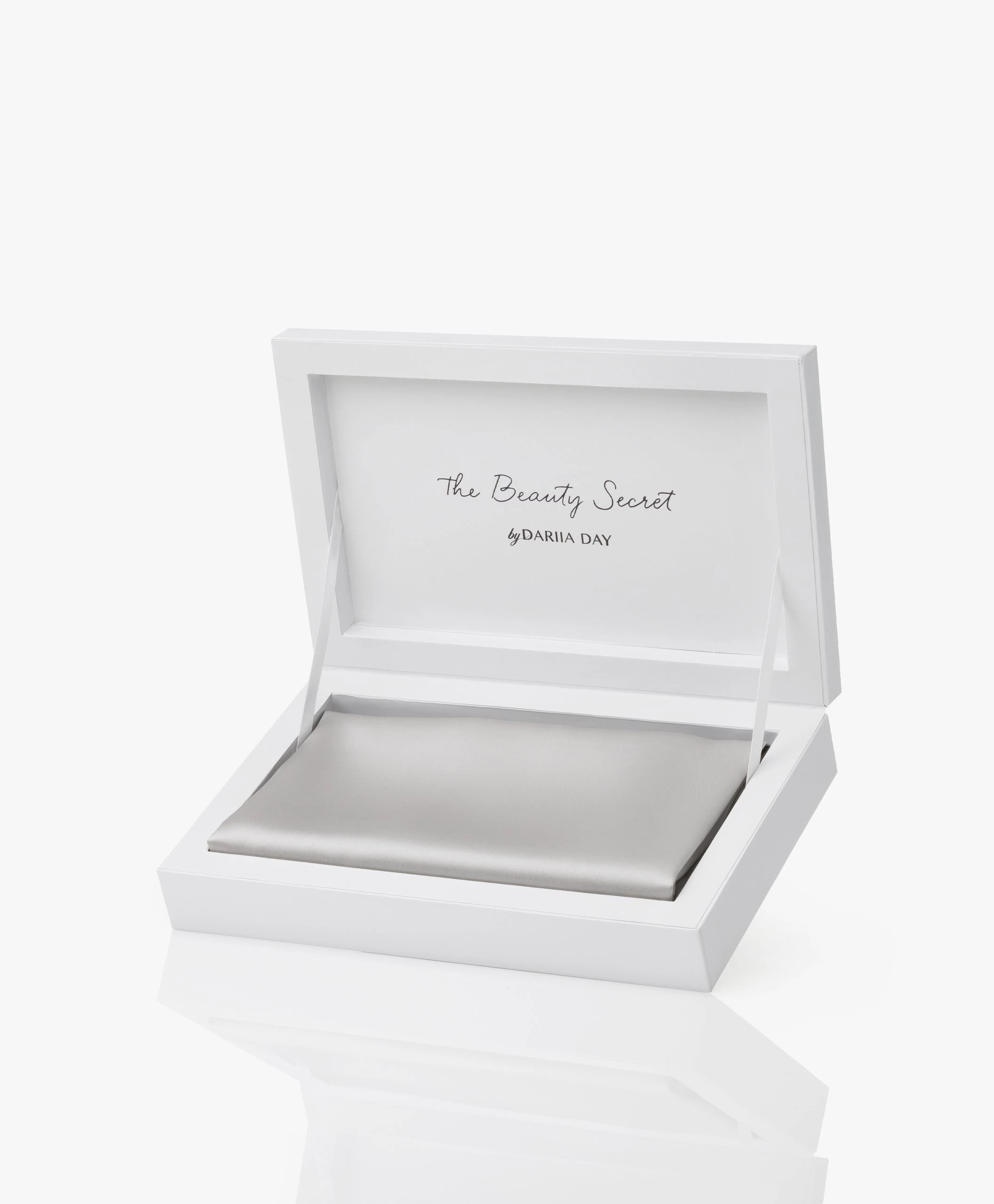 By Dariia Day Mulberry Zijden Kussensloop - Zilvergrijs 5 By Dariia Day Mulberry Zijden Kussensloop - Zilvergrijs - Afbeelding 3