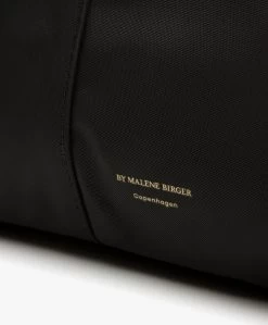 By Malene Birger Abellah Two-Tone Shopper - Zwart 16 By Malene Birger Abellah Two-Tone Shopper - Zwart -Boetiek Modewinkel d91db6e1 cd5d 4b49 bdfb 0cd7dabb80a3 10