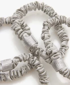 Slip™ 4-Pack Skinnies Zijden Scrunchies - Silver 8 Slip™ 4-Pack Skinnies Zijden Scrunchies - Silver -Boetiek Modewinkel dc60e085 1336 4cd0 b1ba c850c35a3eaa 02