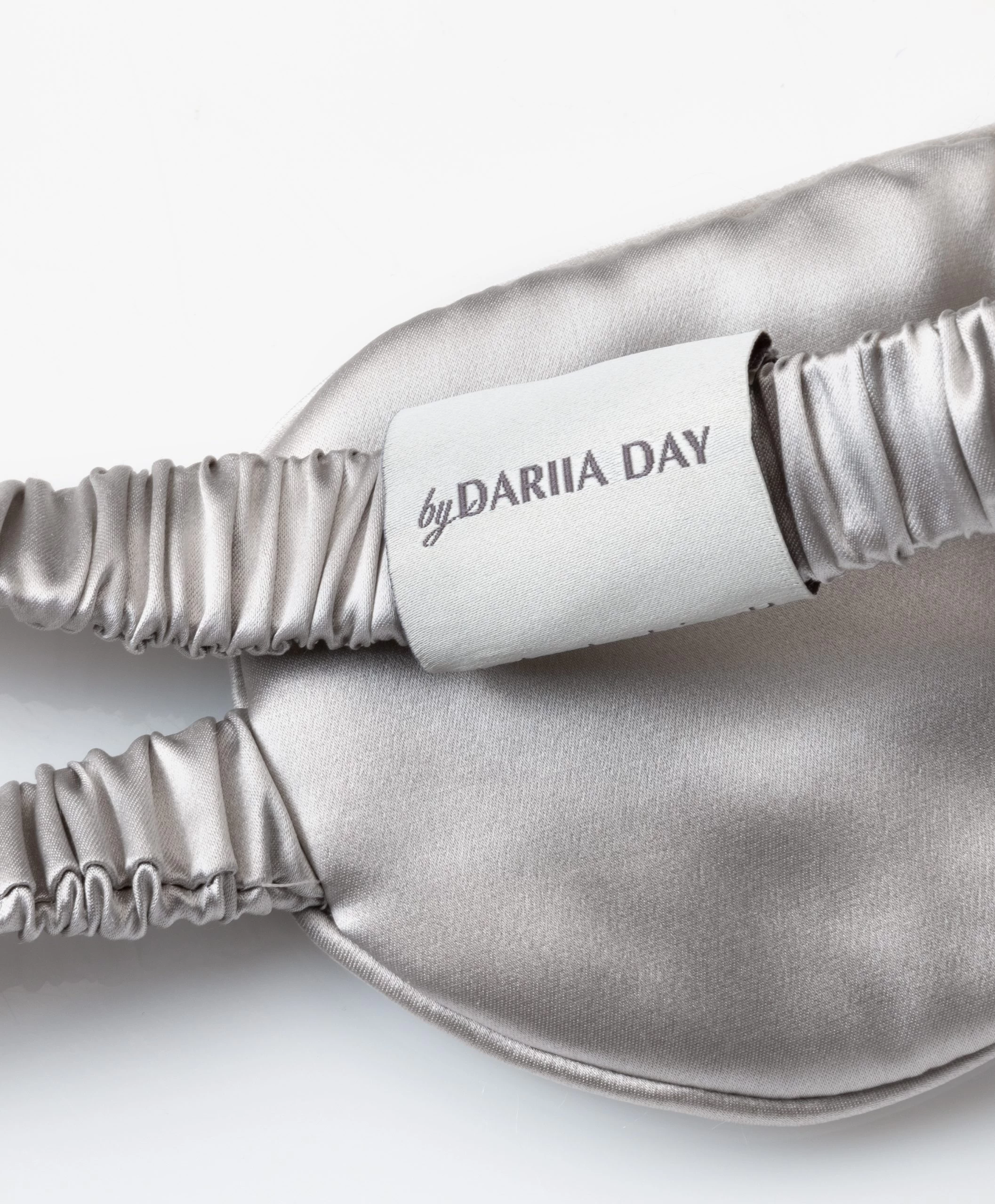 By Dariia Day Mulberry Zijden Slaapmasker - Zilvergrijs 7 By Dariia Day Mulberry Zijden Slaapmasker - Zilvergrijs - Afbeelding 5