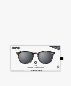 Izipizi Sun Reading #E Zonnebril Op Sterkte - Tortoise/Grijze Glazen -Boetiek Modewinkel izipizi izipizi sun e zonnebril op sterkte trapezium montuur tortoisegrijze glazen 10